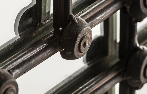 espejo negro hierro 2